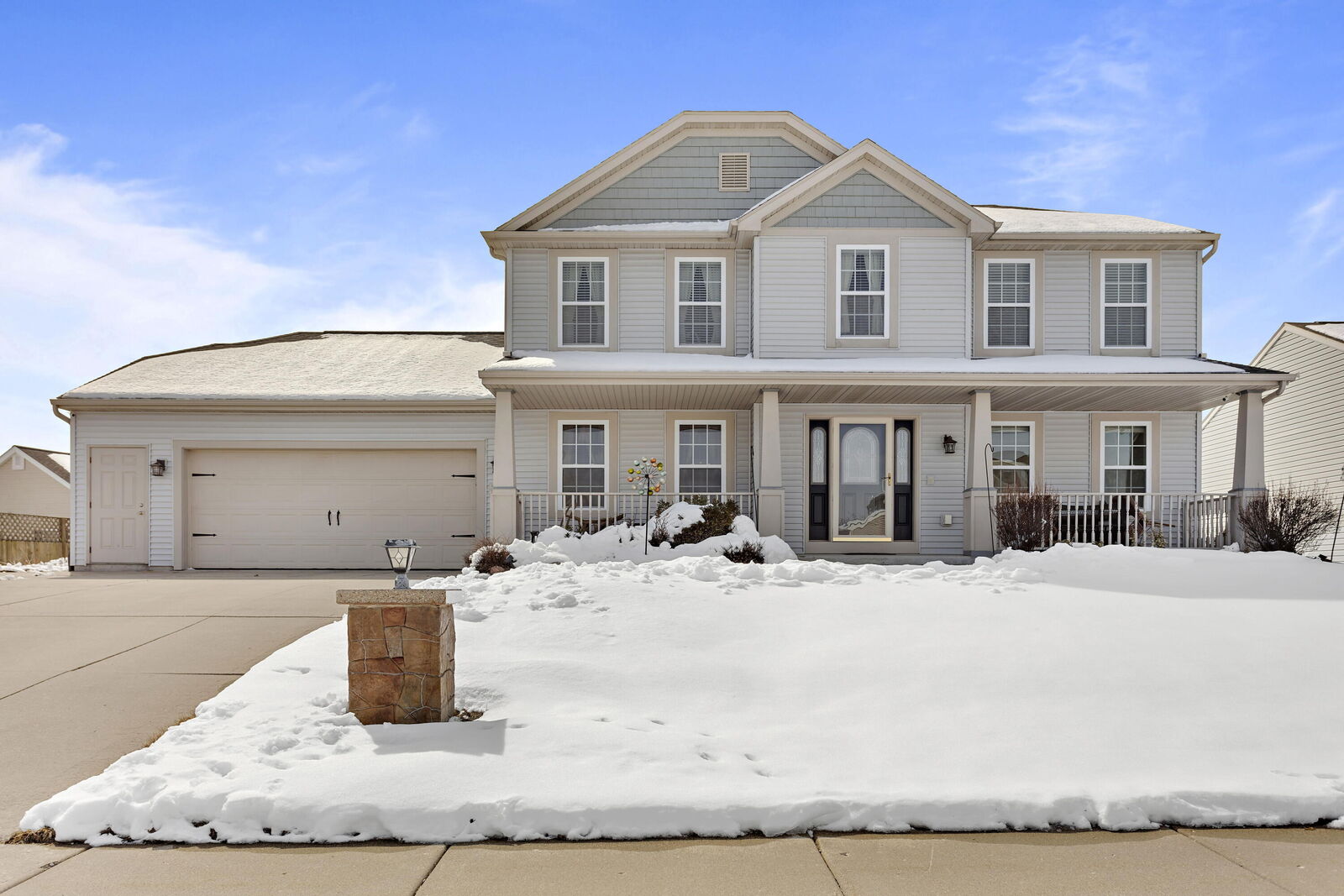Property Photo:  9727 W Lolita Ave  WI 53224 