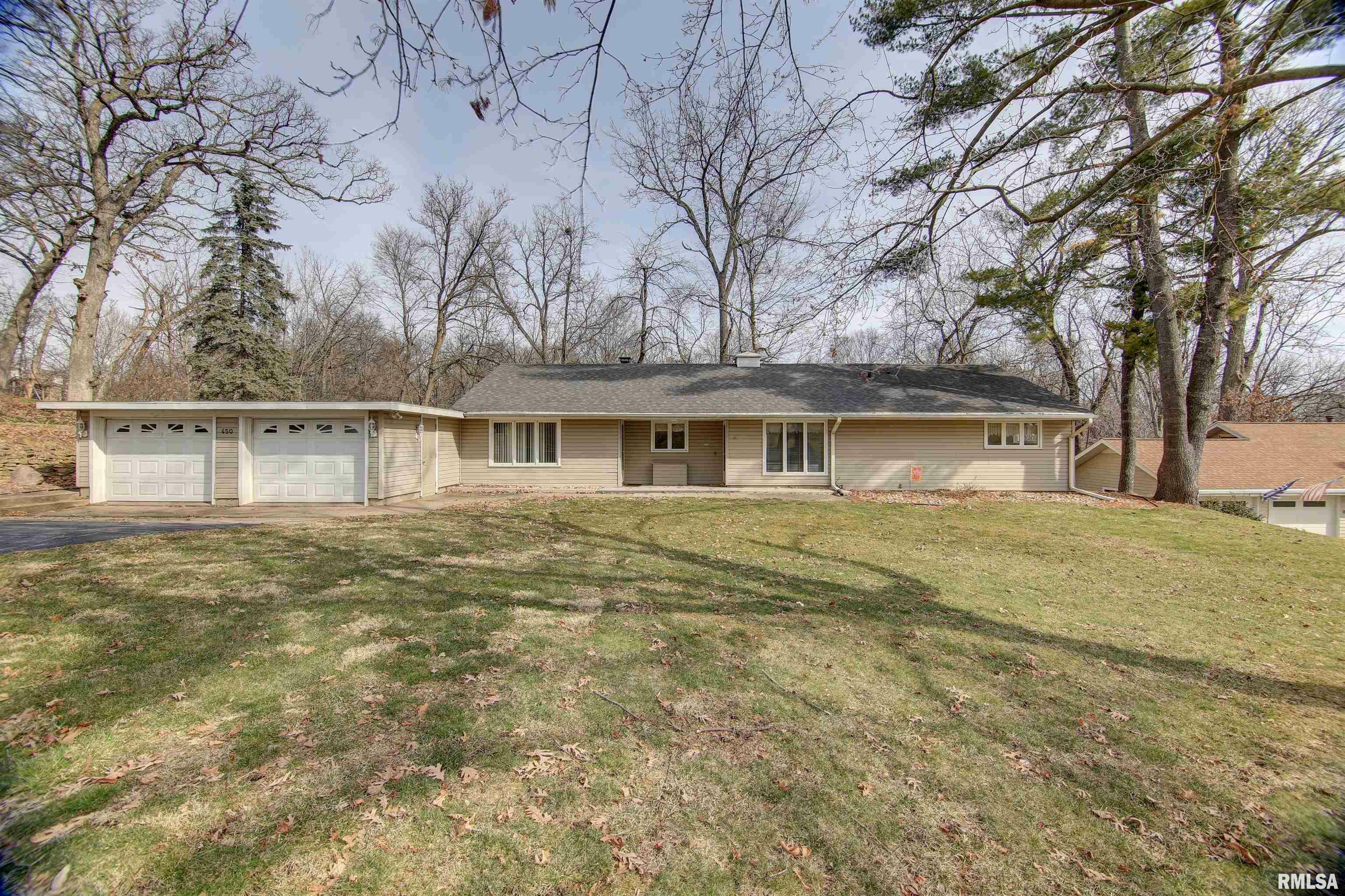 Property Photo:  450 Woodland Drive  IA 52732 