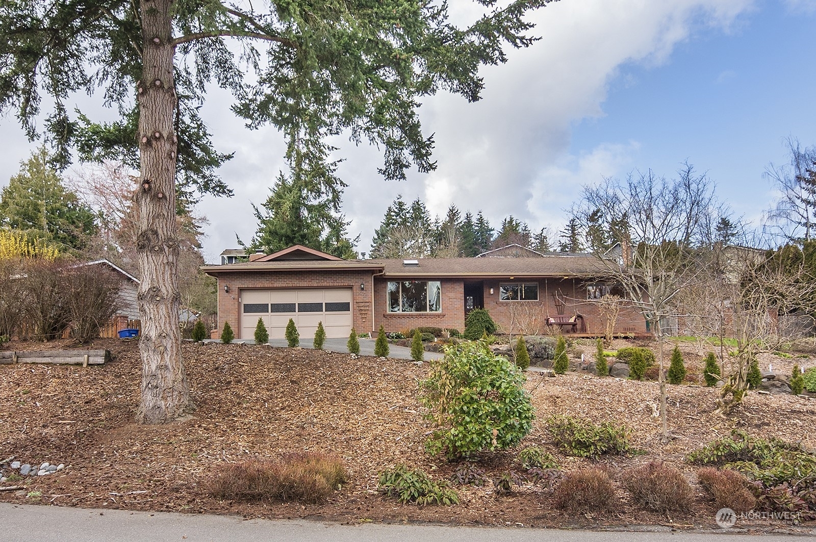 19131 66th Place NE  Kenmore WA 98028 photo