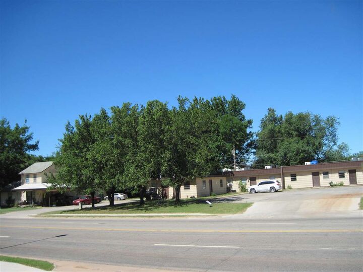 1810-1816 S Perkins Road 1820-1824 S Perkins Road  Stillwater OK 74074 photo
