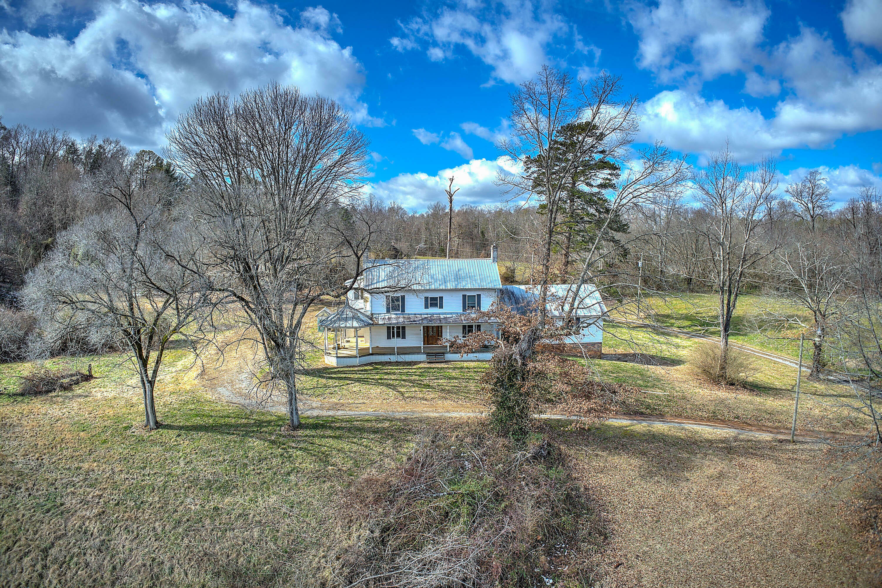 Property Photo:  386 Fox Road  TN 37641 