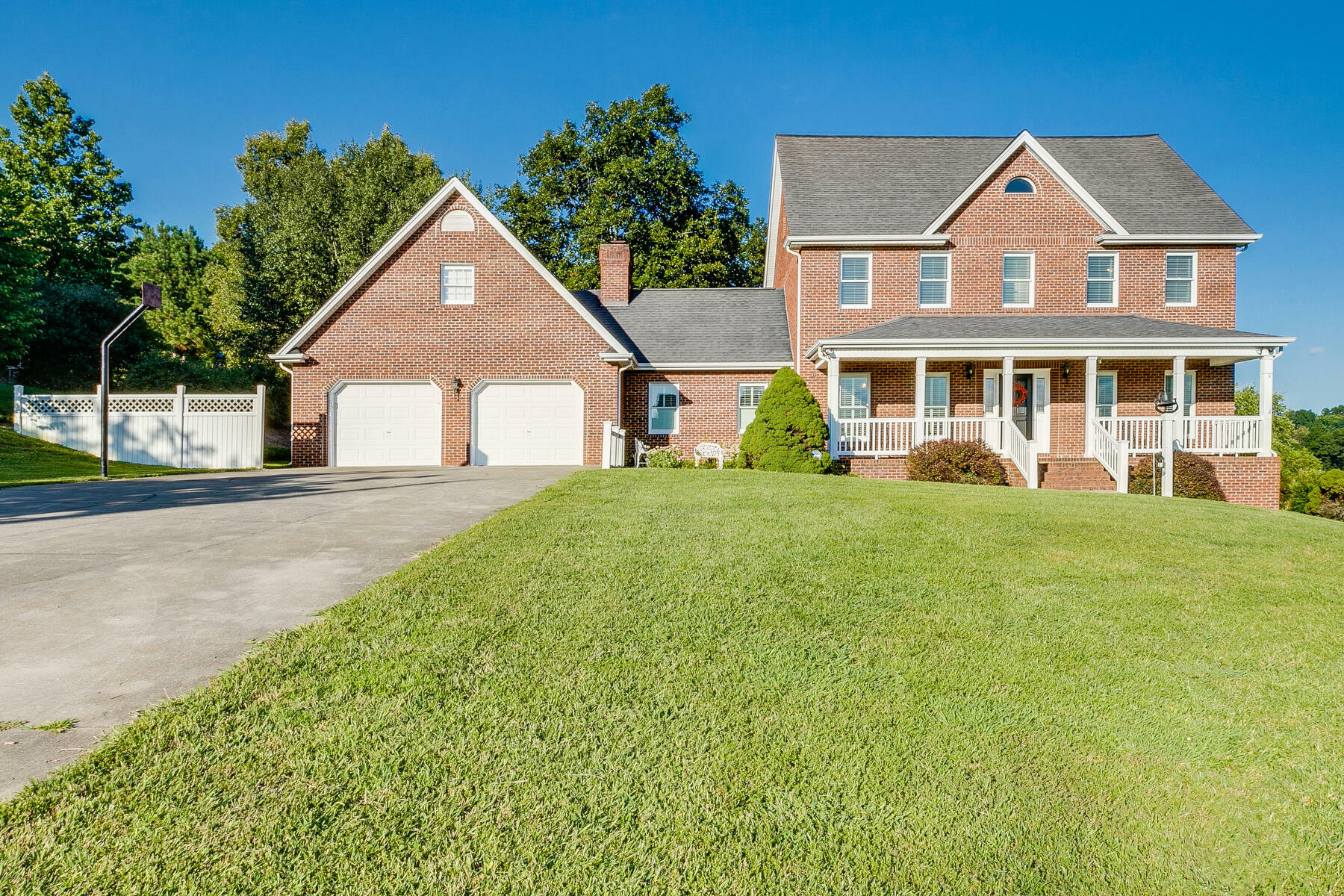 Property Photo:  402 Caribou Court  TN 37642 