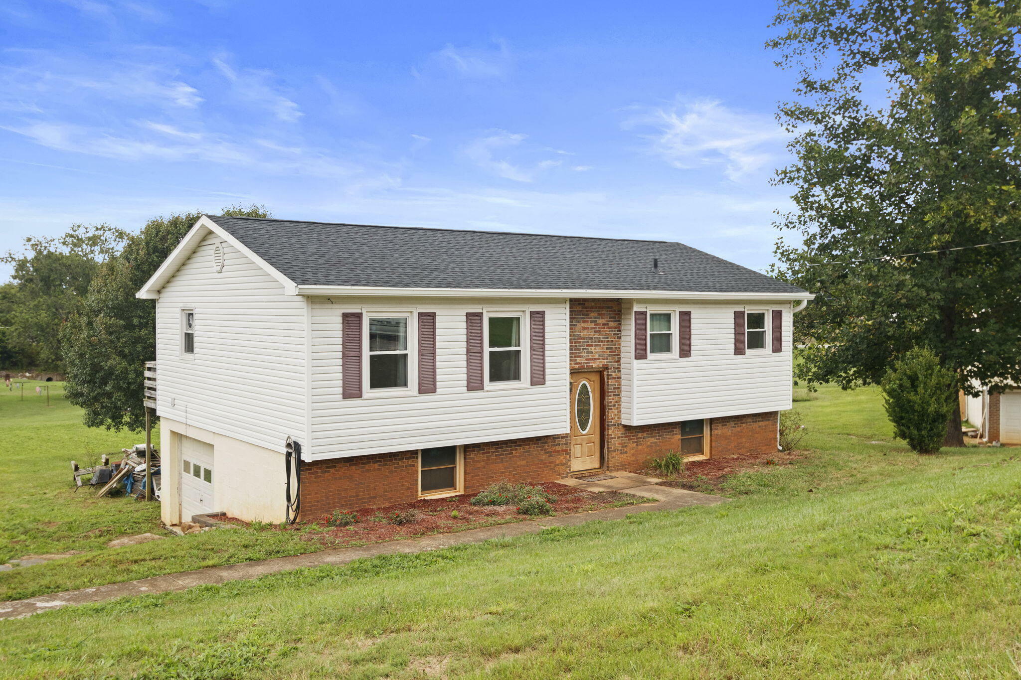 Property Photo:  128 Dillow Hill Drive  TN 37641 