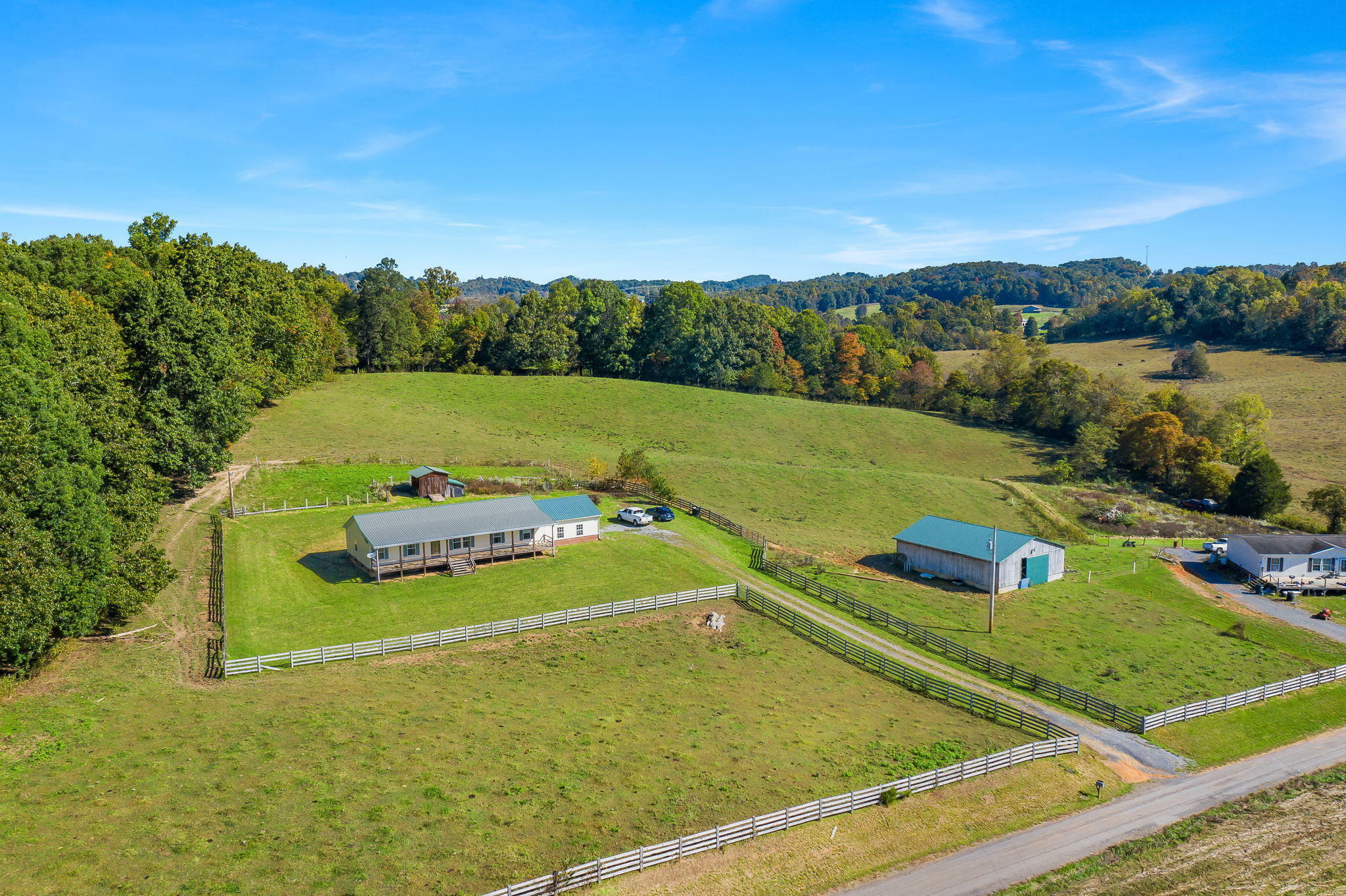 Property Photo:  395 Thornburg Road  TN 37656 