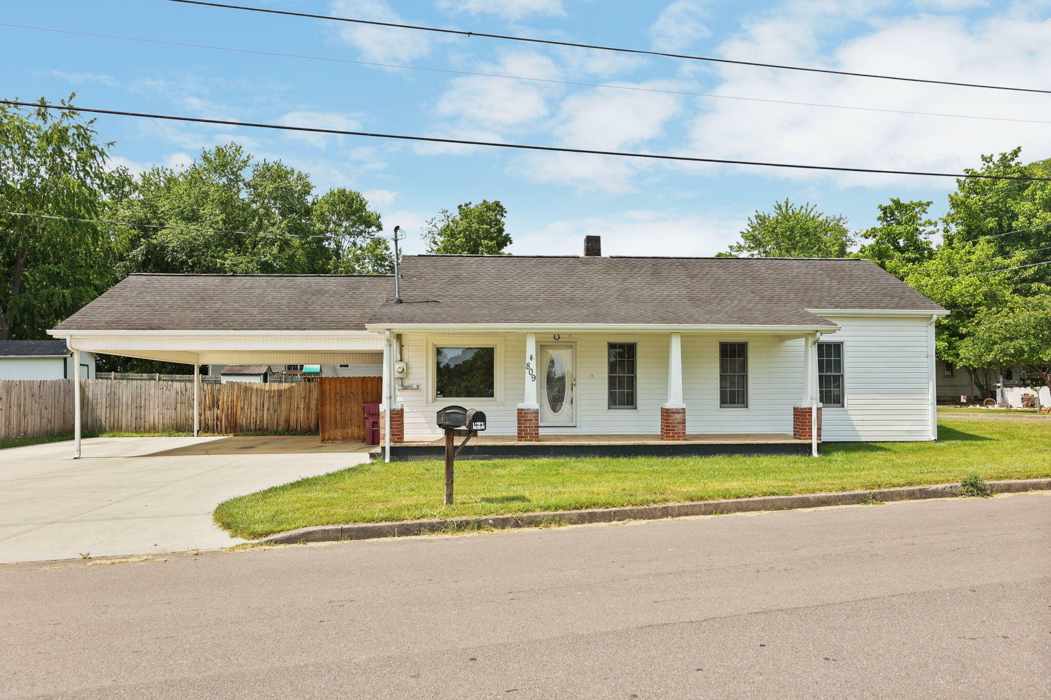 Property Photo:  809 McArthur Street  TN 37601 