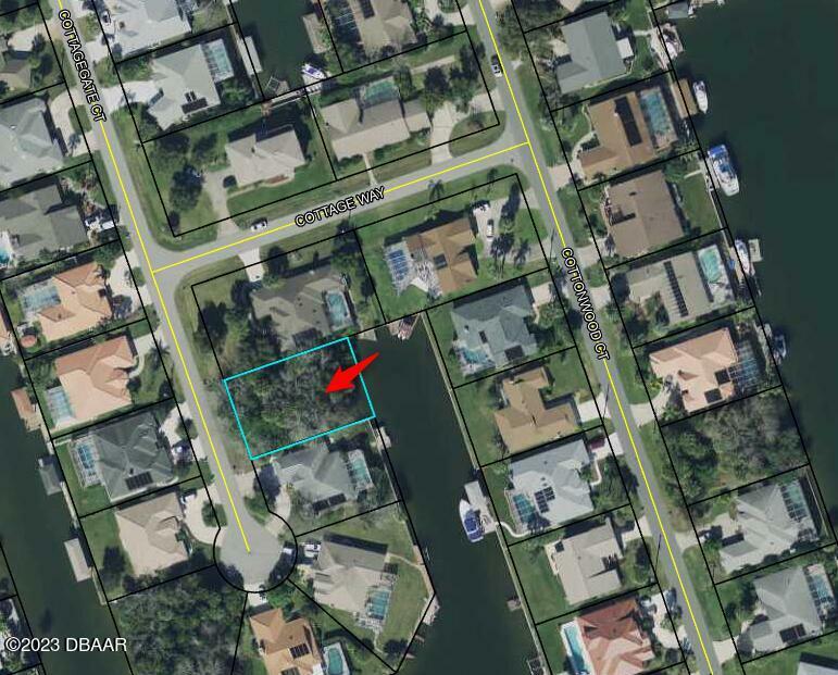 Property Photo: 6 Cottagegate Court FL 32137