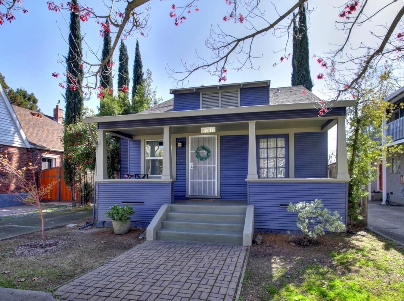 Property Photo: 2016 Larkin Way CA 95818