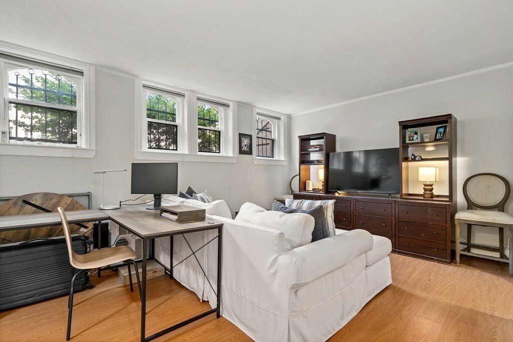 Property Photo:  315-317 Beacon Street 2  MA 02116 