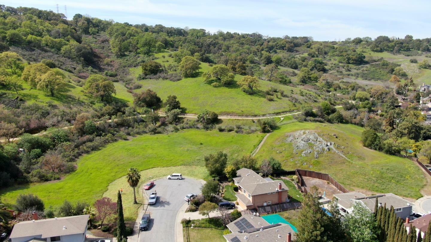 Property Photo: 6218 Glendora Court CA 95123