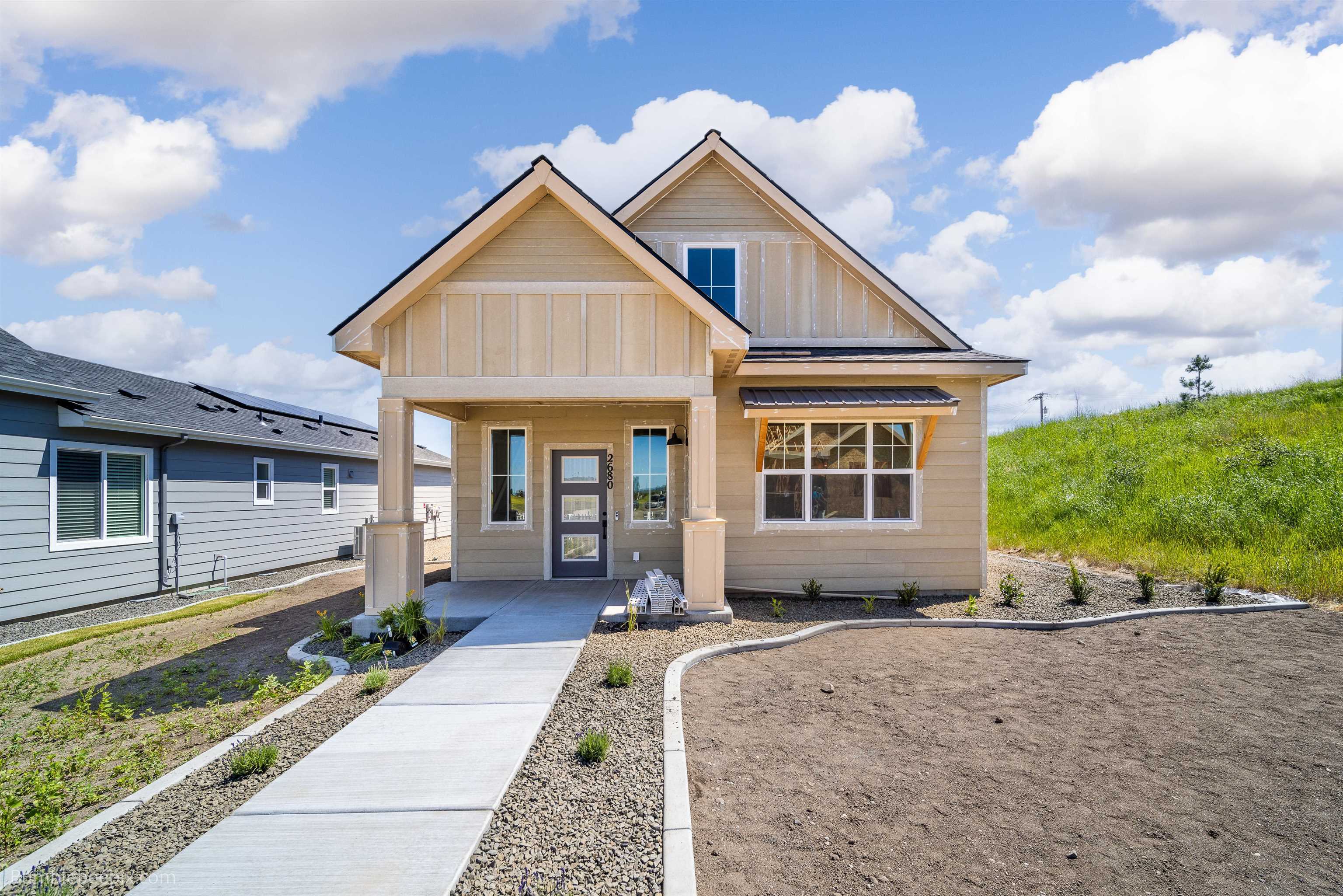 Property Photo:  2676 N Allenby Ln  WA 99019 
