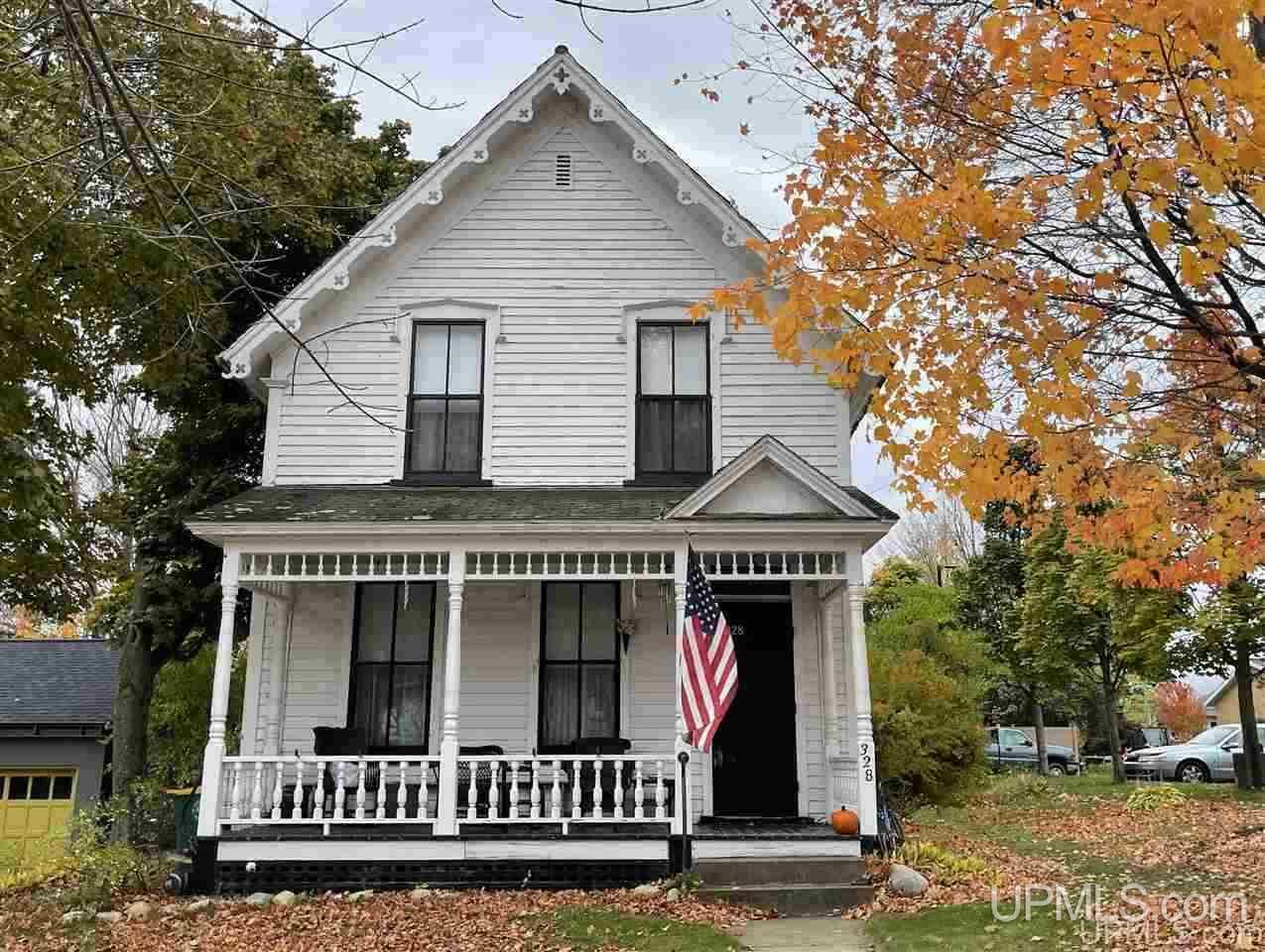 Property Photo:  328 E Arch St  MI 49855 