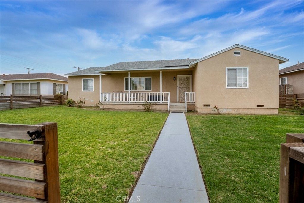 Property Photo:  748 N Resh Street  CA 92805 