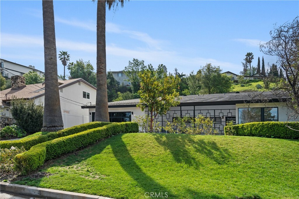 Property Photo: 23256 Calvert Street CA 91367