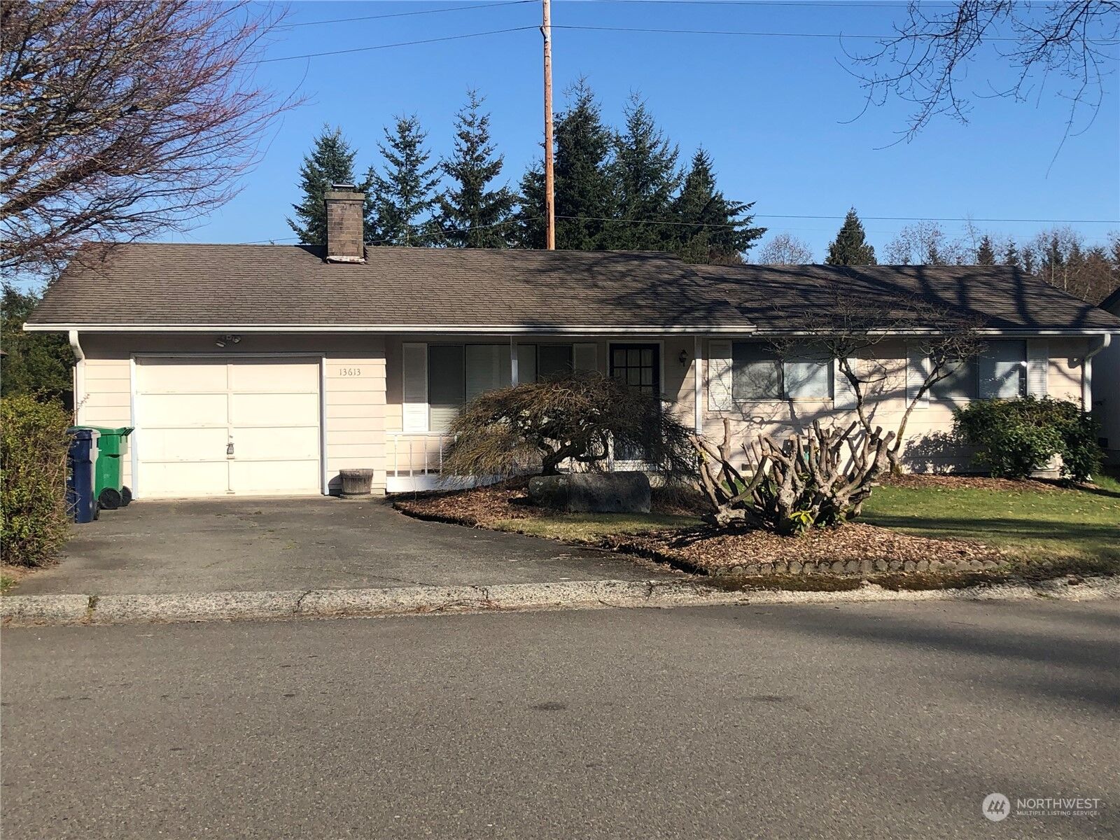 Property Photo: 13613 62nd Drive SE WA 98208