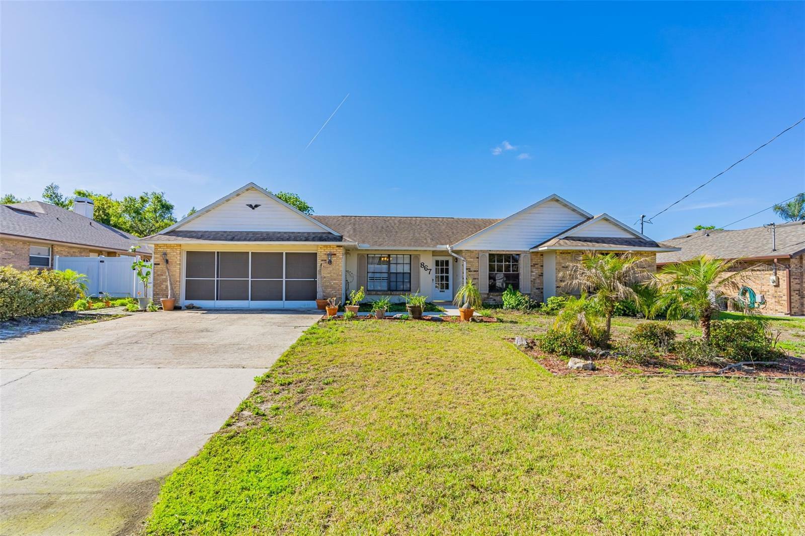 Property Photo: 867 Rayston Street FL 32725