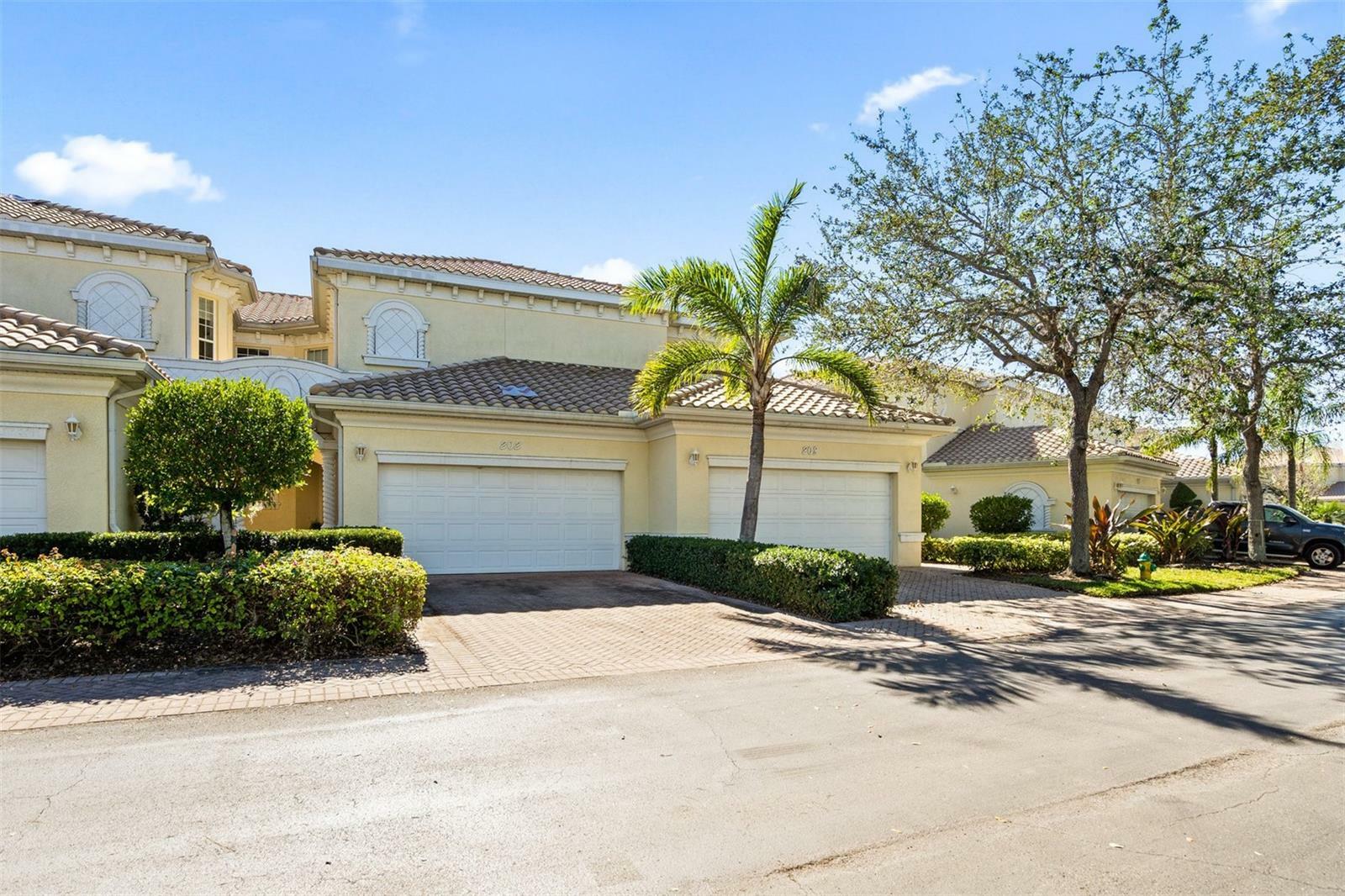 Property Photo: 202 Triano Circle 202 FL 34292