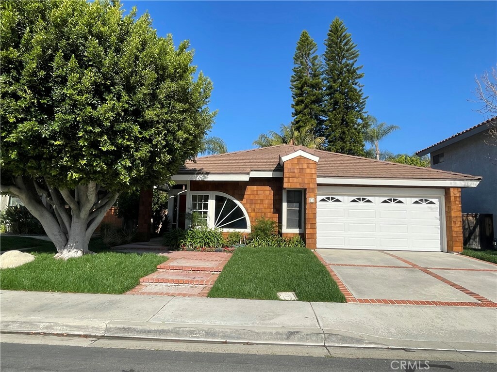 Property Photo:  7 Redonda  CA 92620 