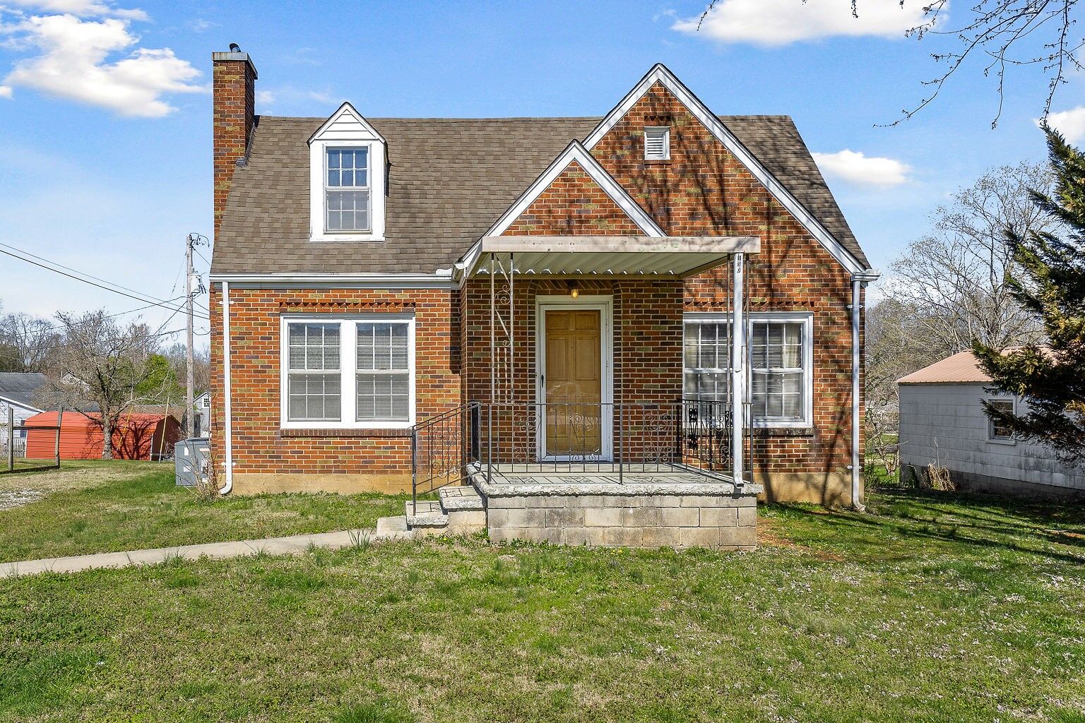 Property Photo:  1307 Sparta St  TN 37110 