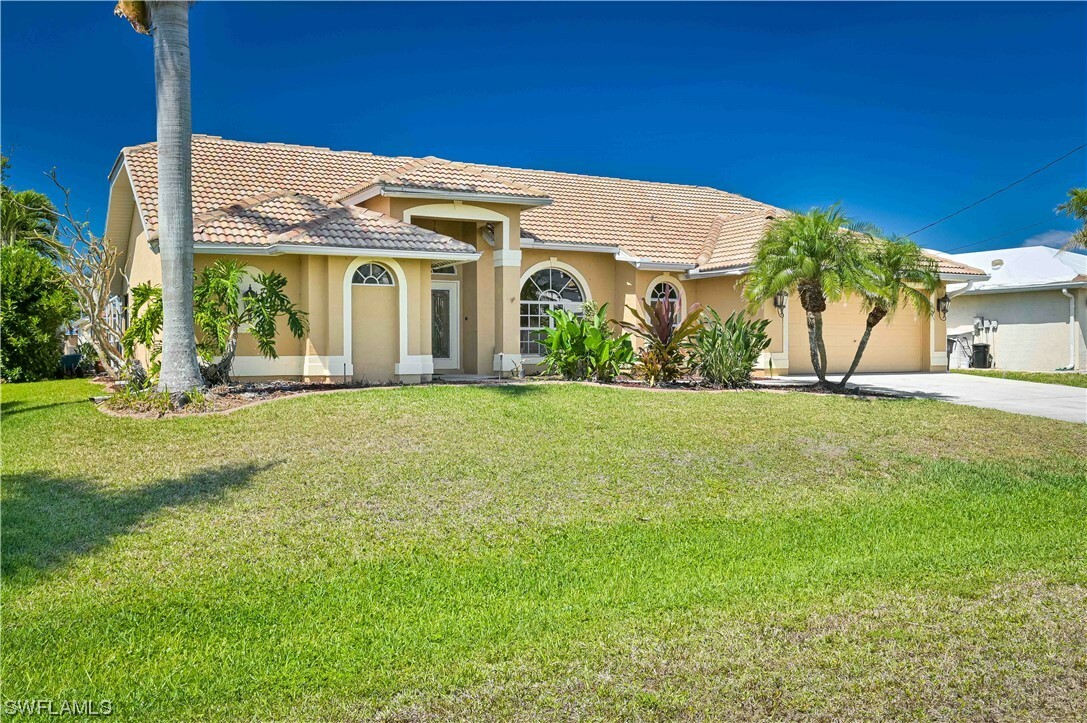 Property Photo: 4622 SW 20th Avenue FL 33914