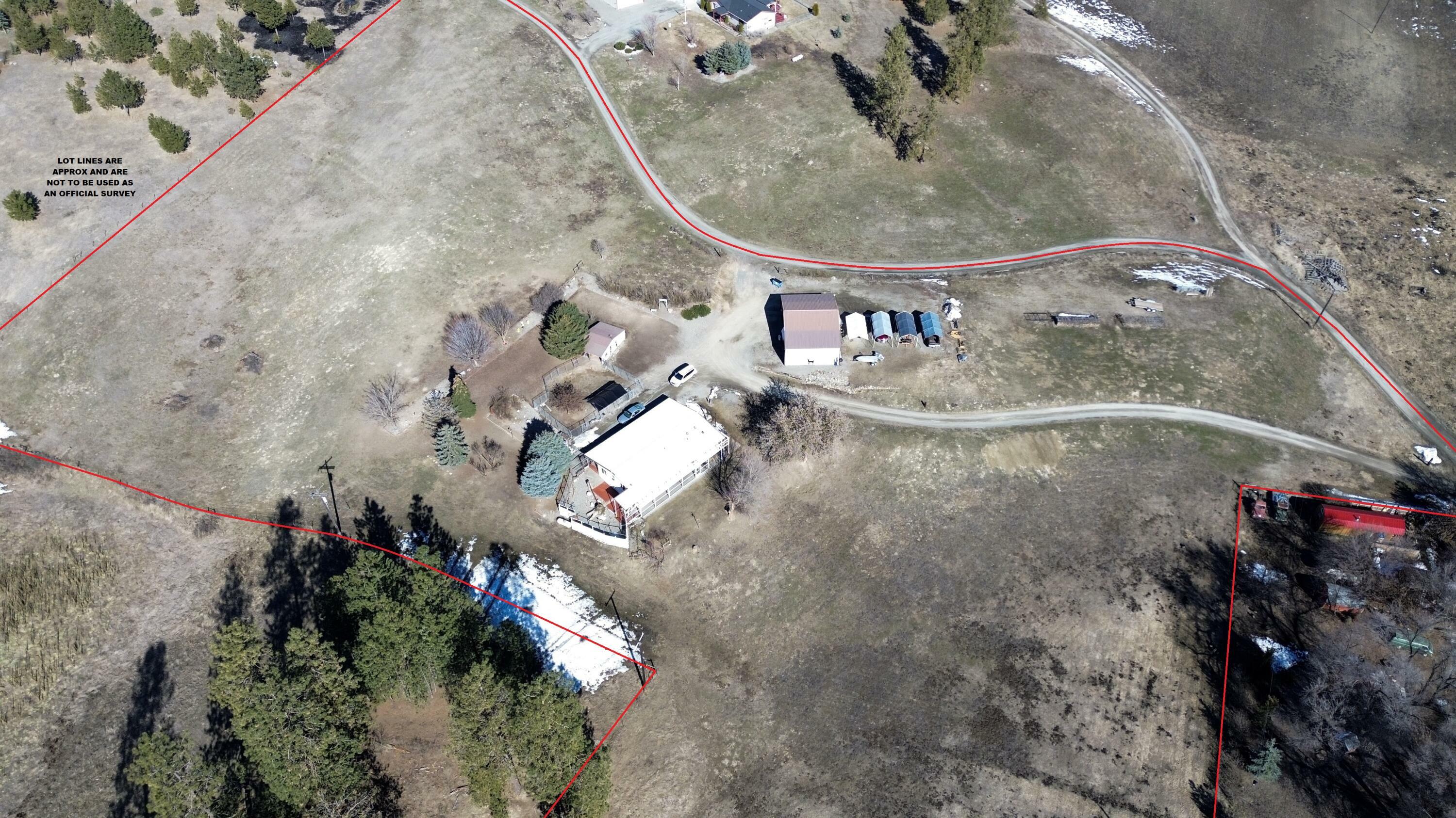 Property Photo:  998  B Artman-Gibson Rd  WA 99114 