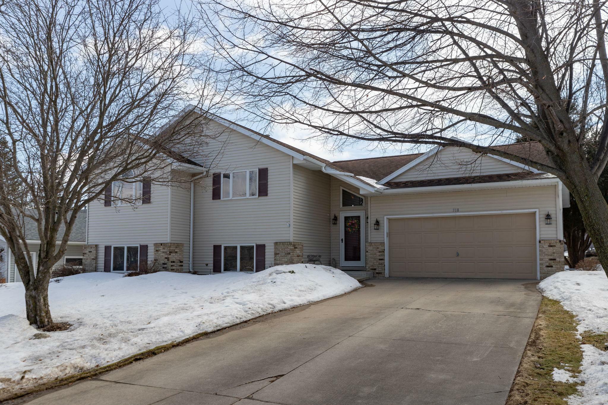 Property Photo: 318 9th Street NW MN 55920