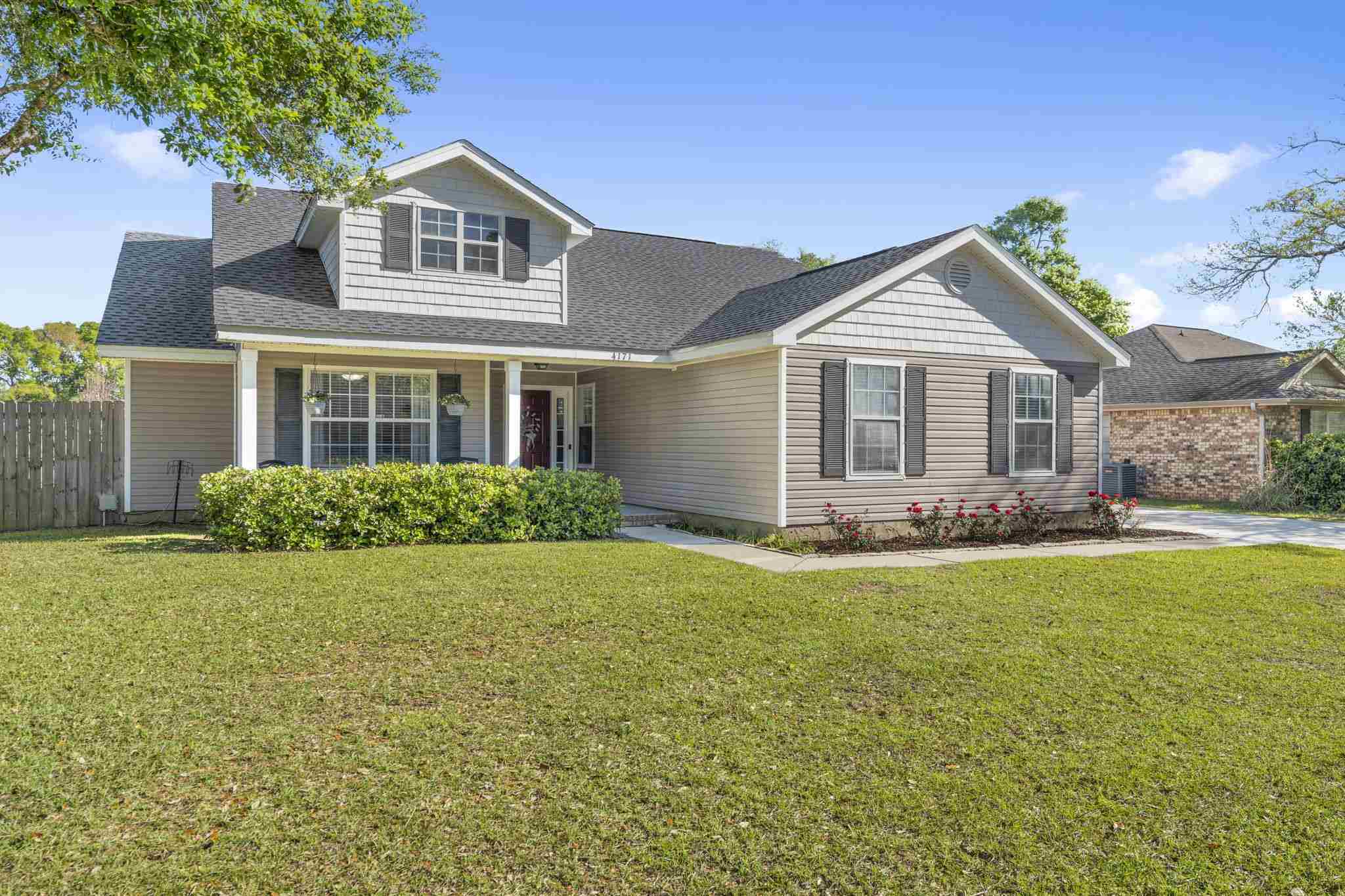 Property Photo:  4171 Berry Cir  FL 32571 