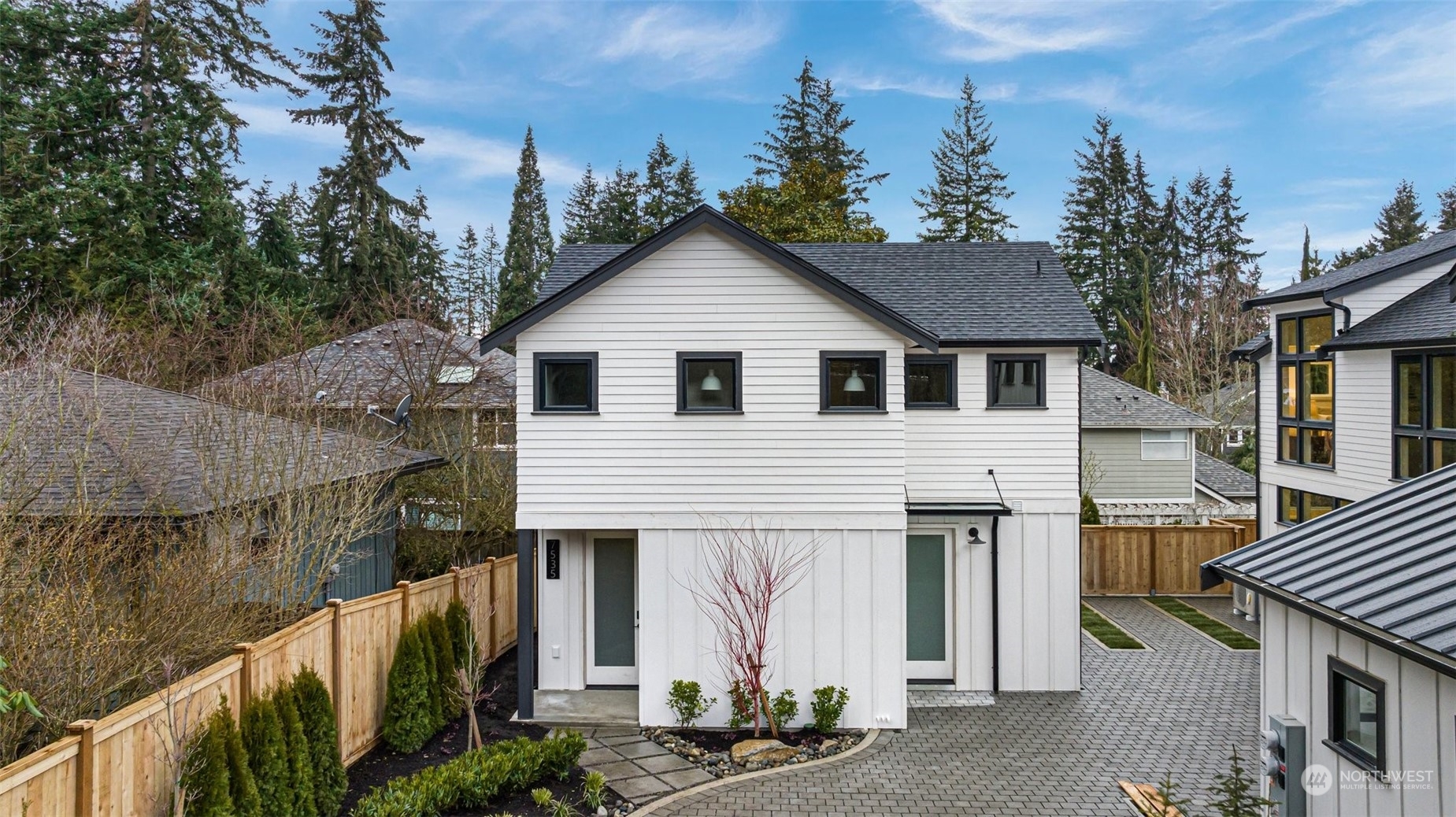 Property Photo: 7535 126th Avenue NE WA 98033