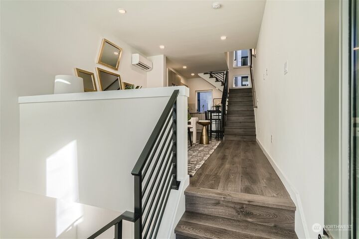 Property Photo: 1538 15th Avenue E WA 98112
