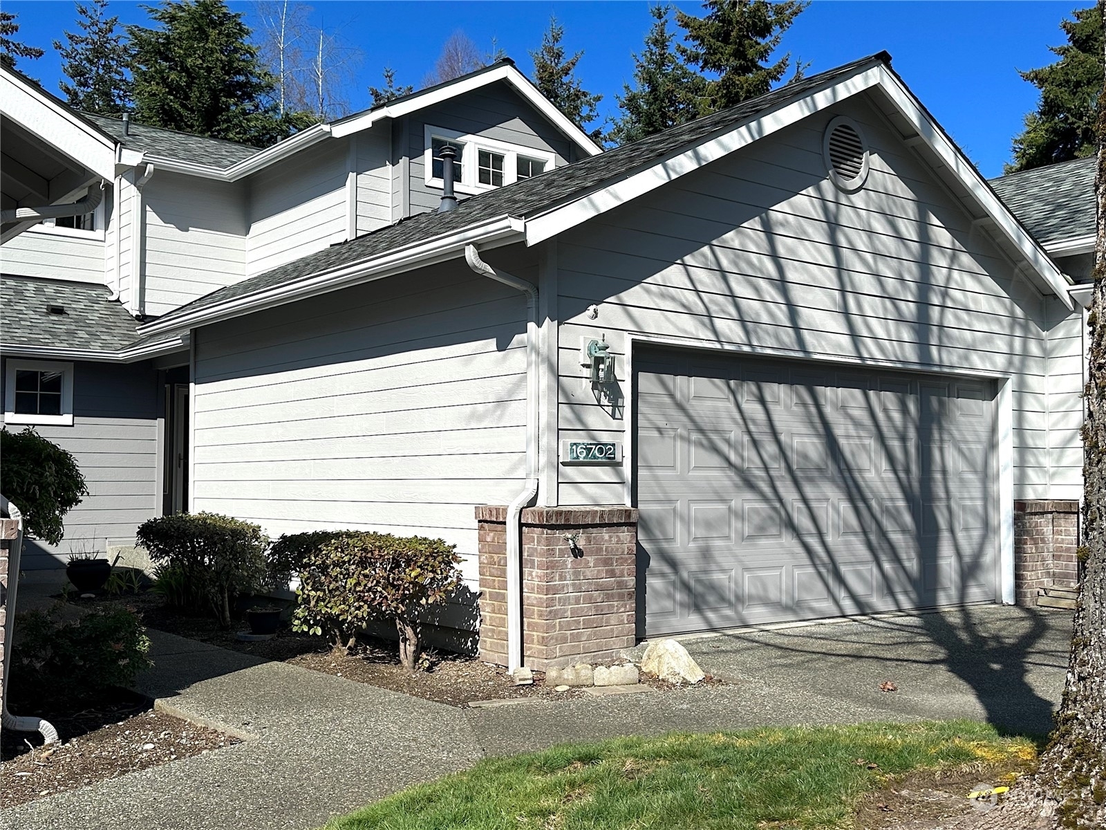 Property Photo:  16702 Graystone Drive  WA 98037 