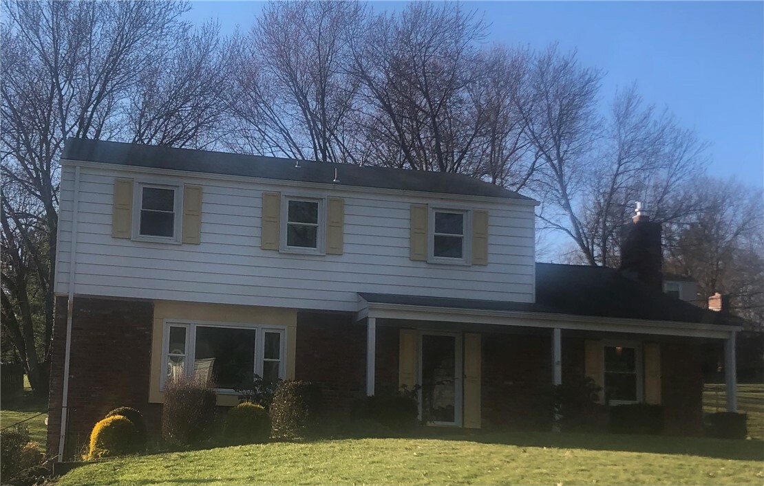 Property Photo: 2446 Kings Ln PA 15241