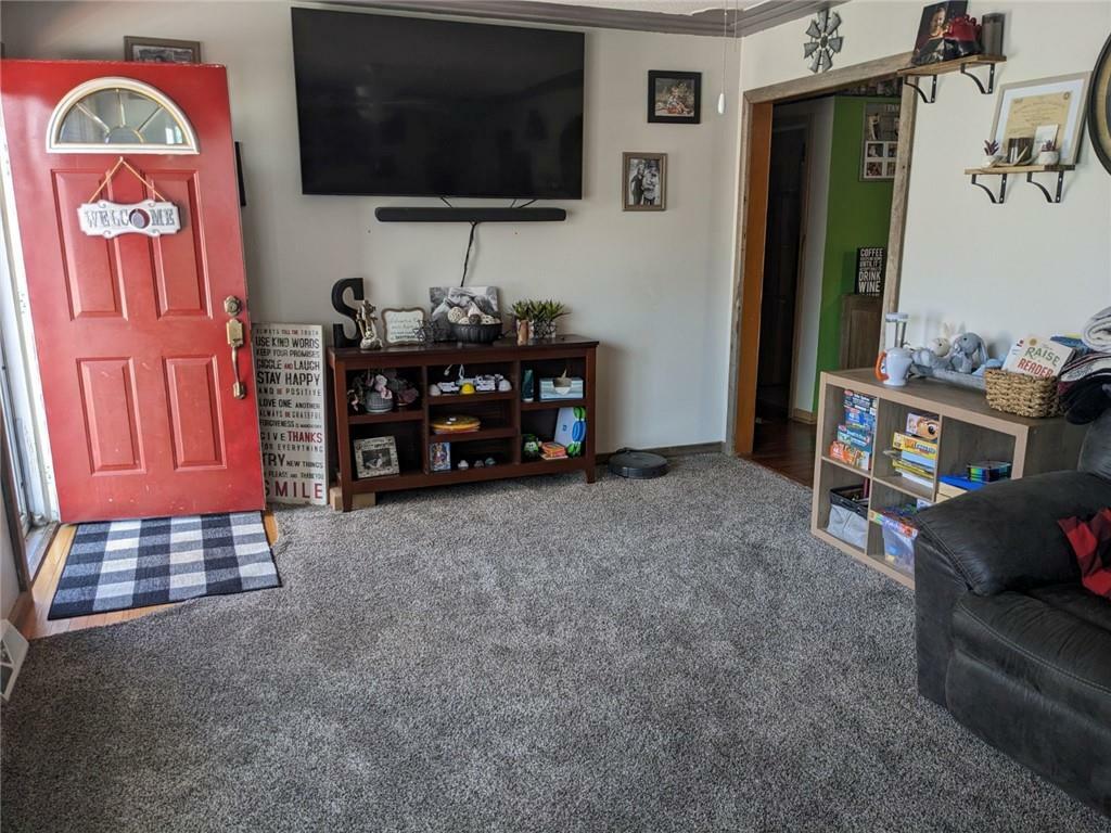 Property Photo: 708 N Broadway Street MO 64673