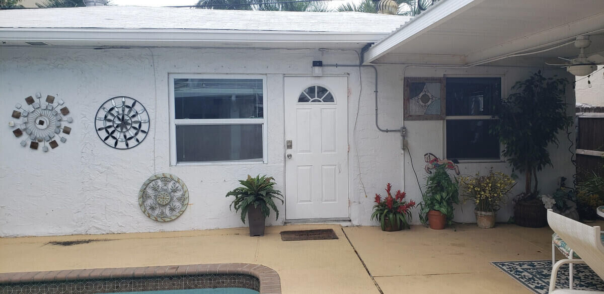 Property Photo:  330 Monroe Drive  FL 33405