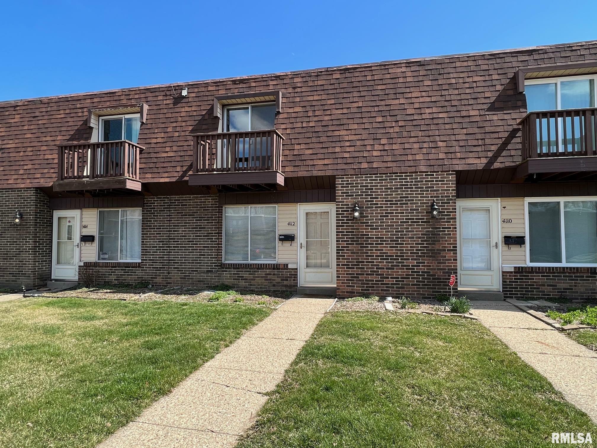Property Photo: 4112 N Westport Court 4112 IL 61615