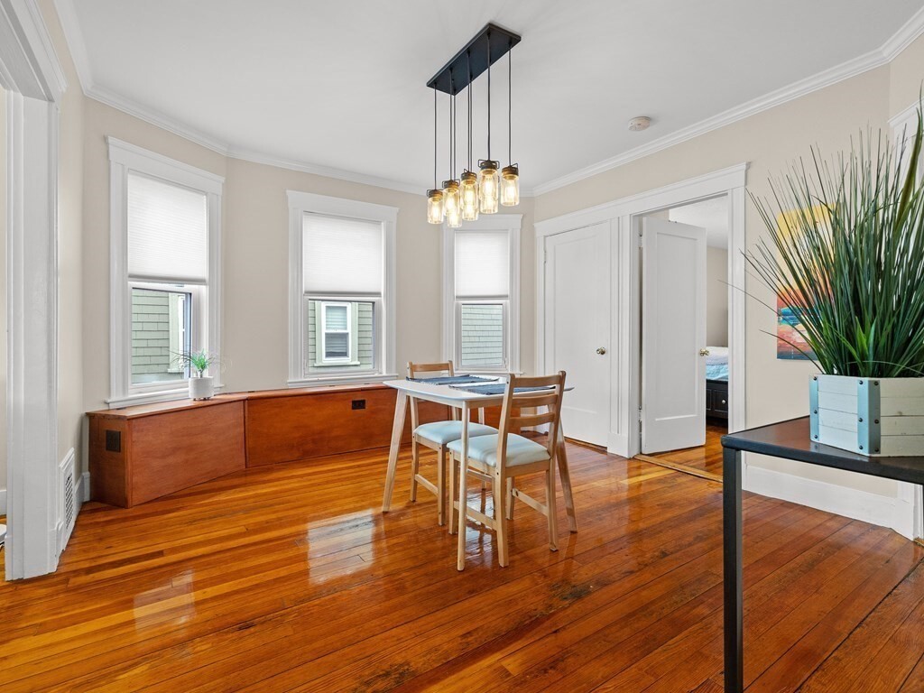 Property Photo:  141 South St 1  MA 02130 