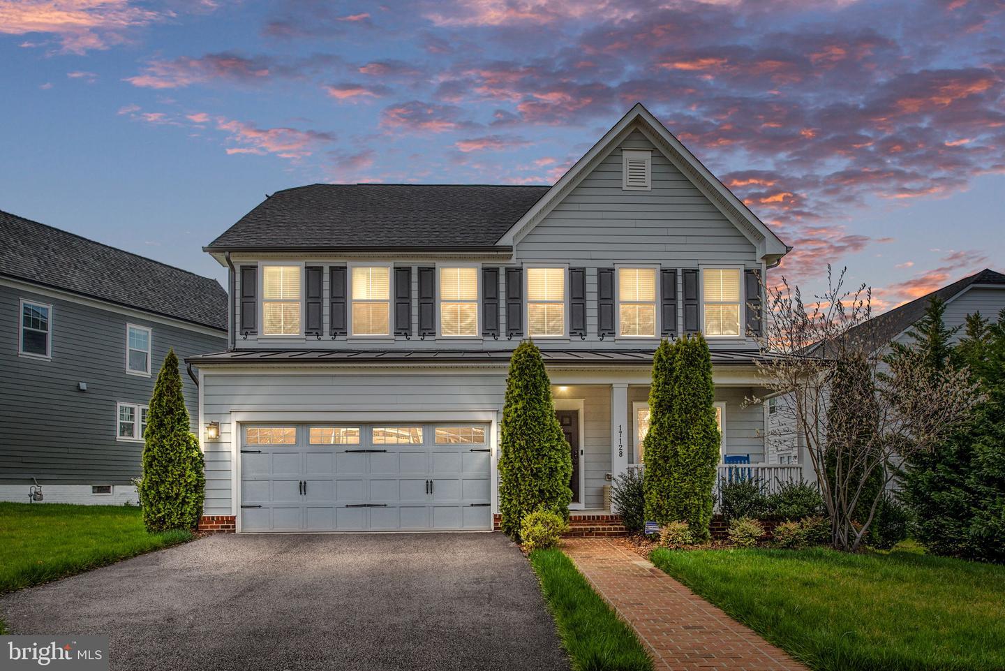 Property Photo: 17128 Sea Skiff Way VA 22026