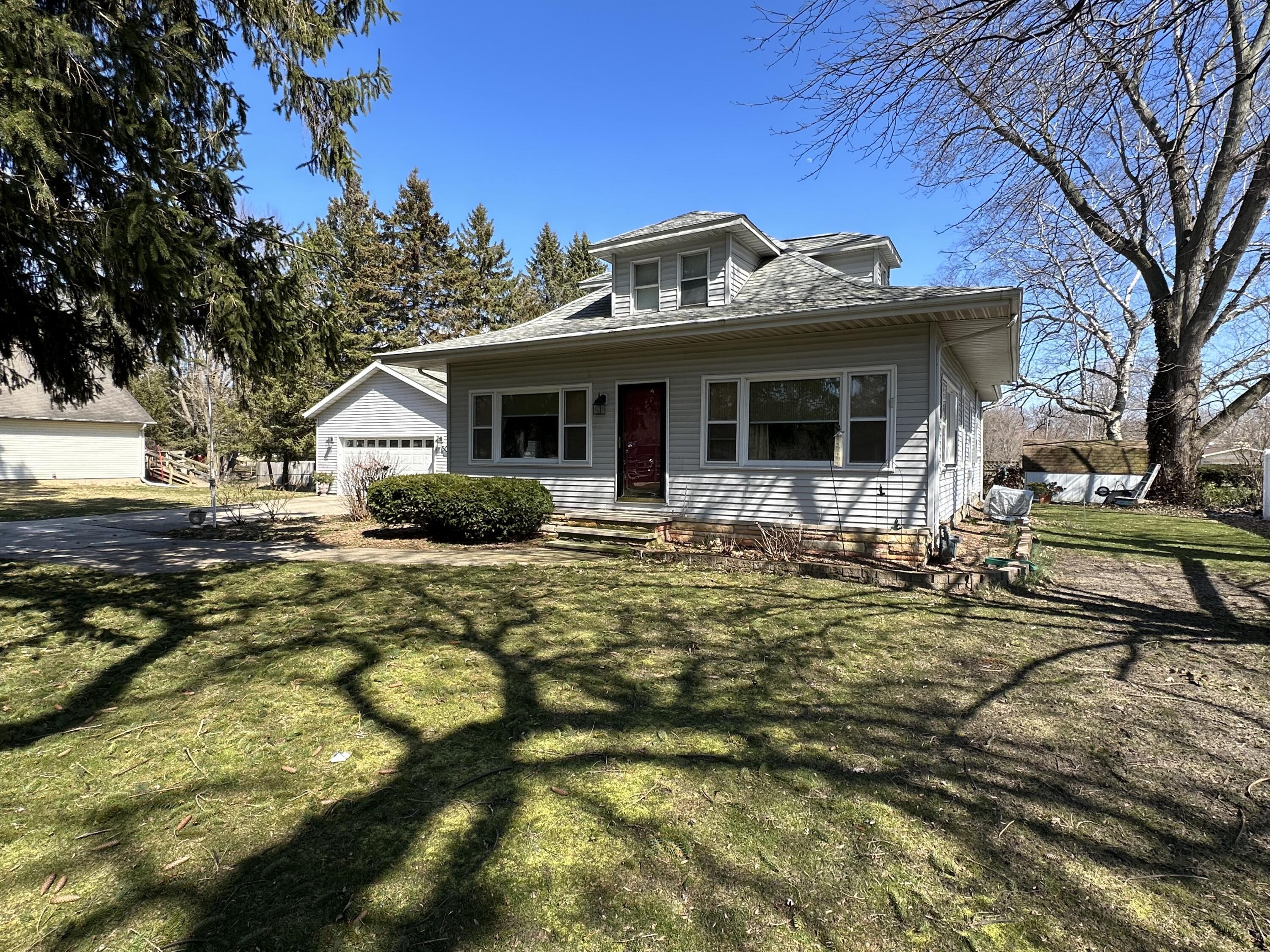 Property Photo: 5037 Cleveland Avenue MI 49127