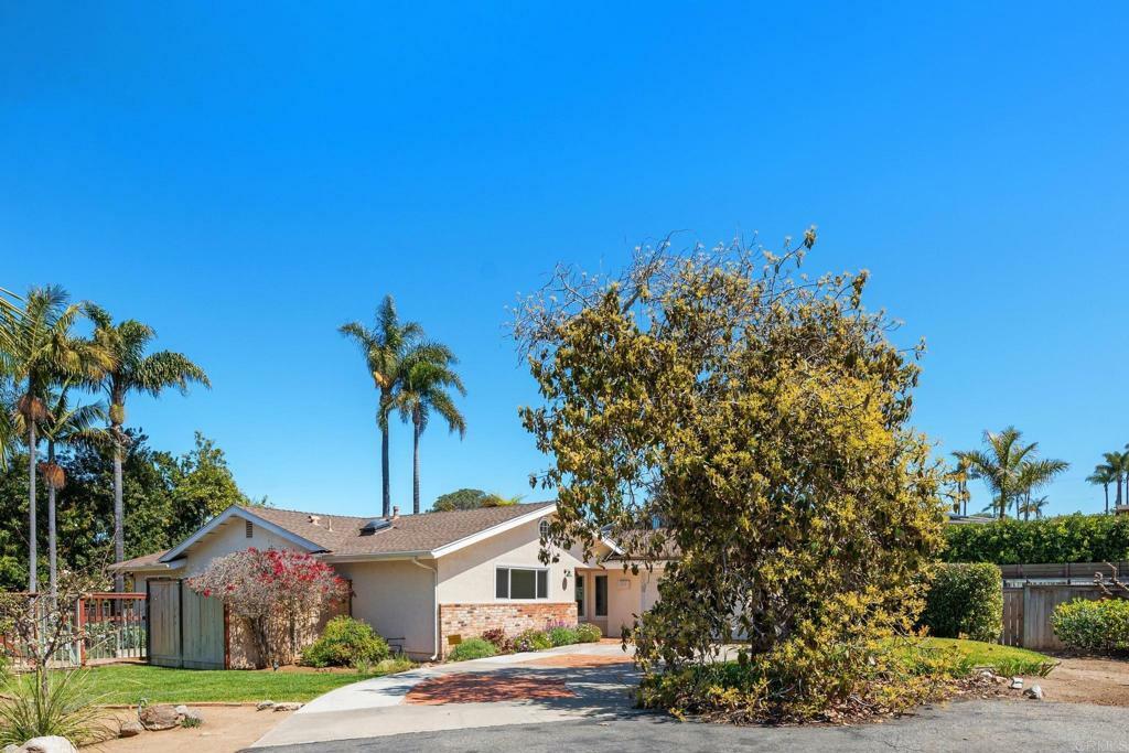 Property Photo:  1079 Hymettus Avenue  CA 92024 