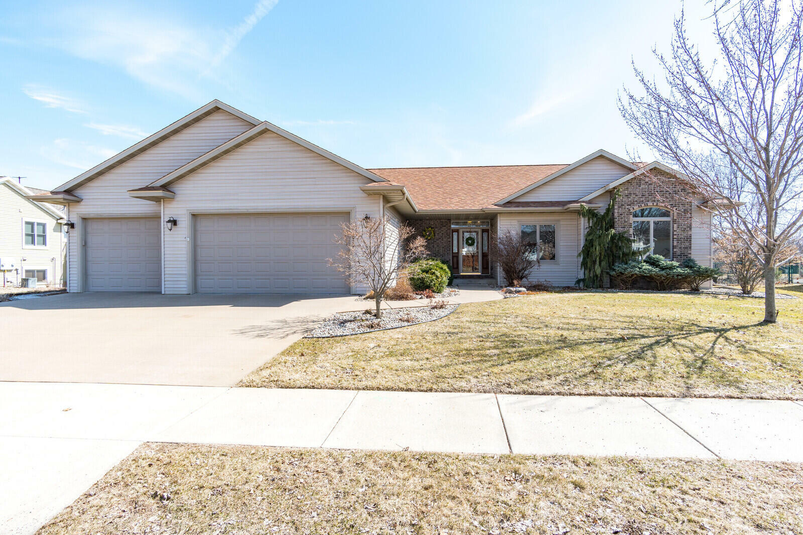 Property Photo:  1012 Windhill St  WI 54650 