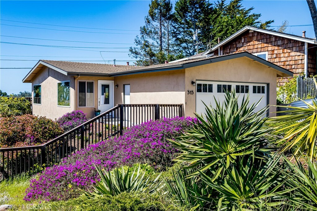 Property Photo:  315 Arbutus Avenue  CA 93442 