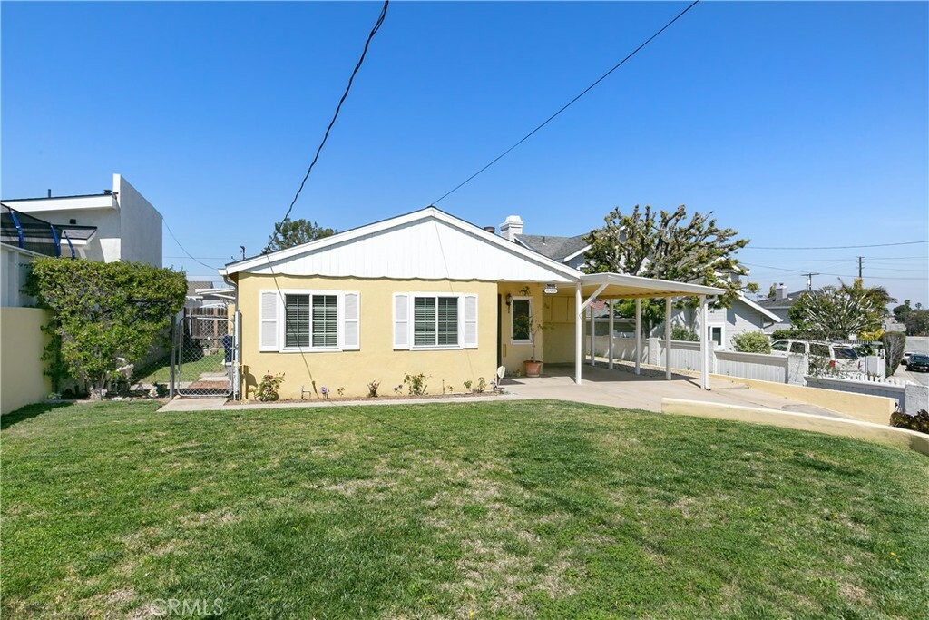 Property Photo:  2005 Ripley Avenue  CA 90278 