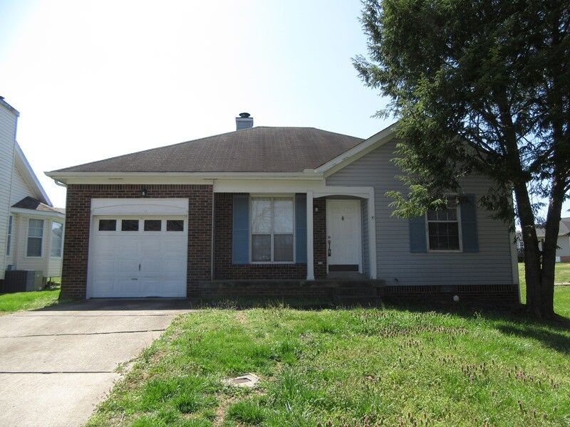 Property Photo:  86 Grassmire Dr  TN 37042 