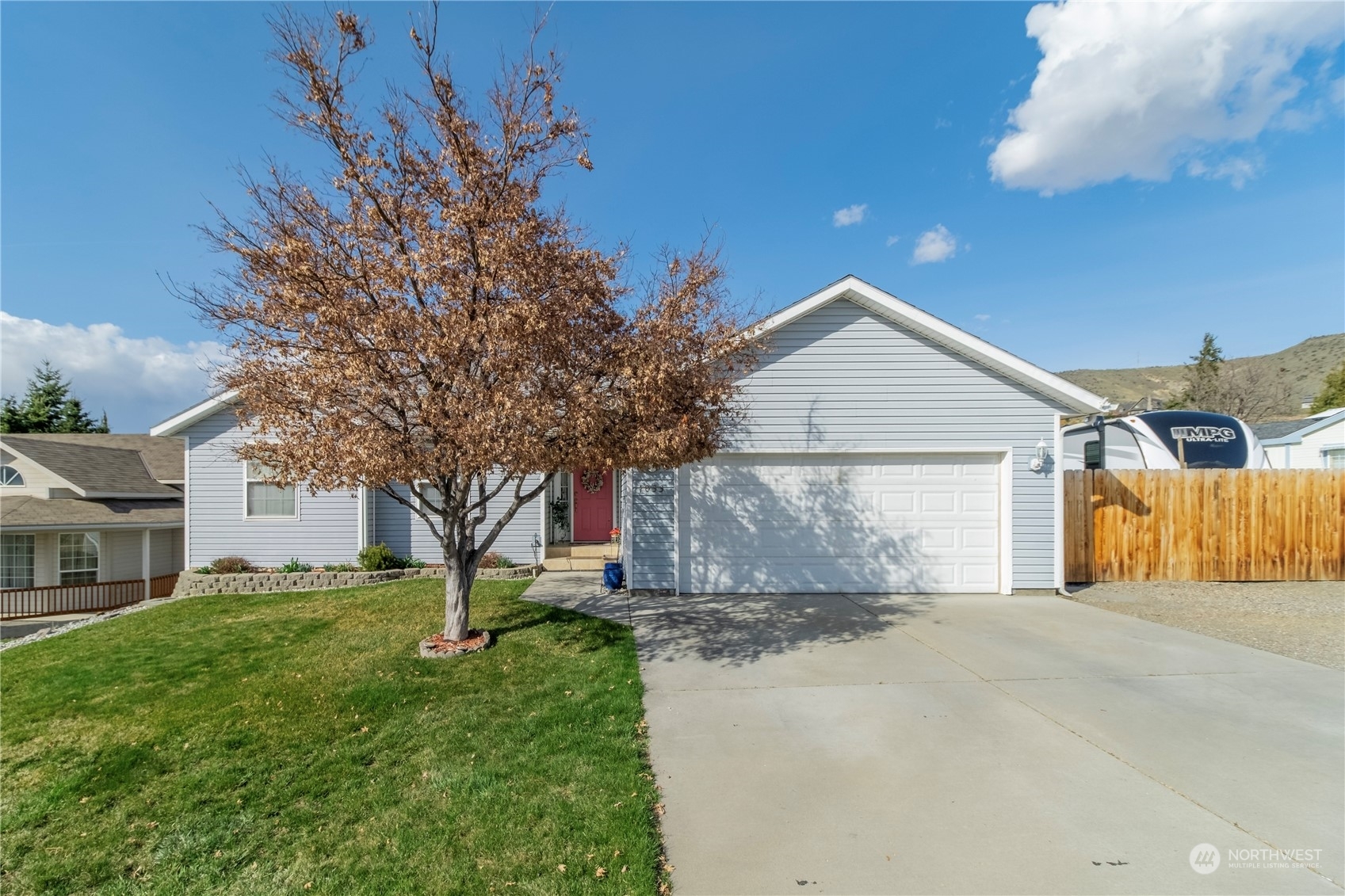 1033 N Harrison Court  East Wenatchee WA 98802 photo