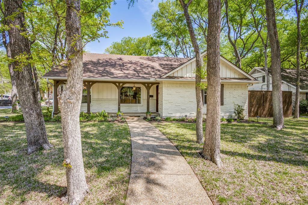 Property Photo: 9064 Mercer Place TX 75228