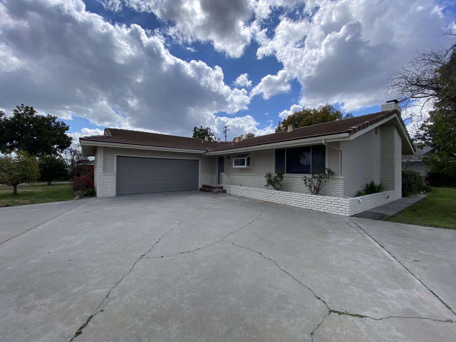 Property Photo: 373 N Laspina Street CA 93274