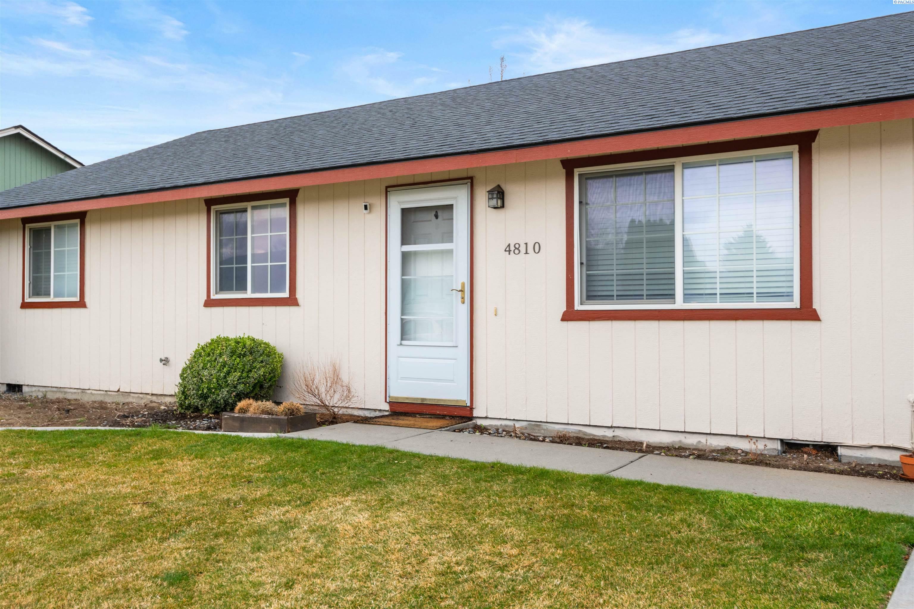 Property Photo:  4810 Holly Way  WA 99353 