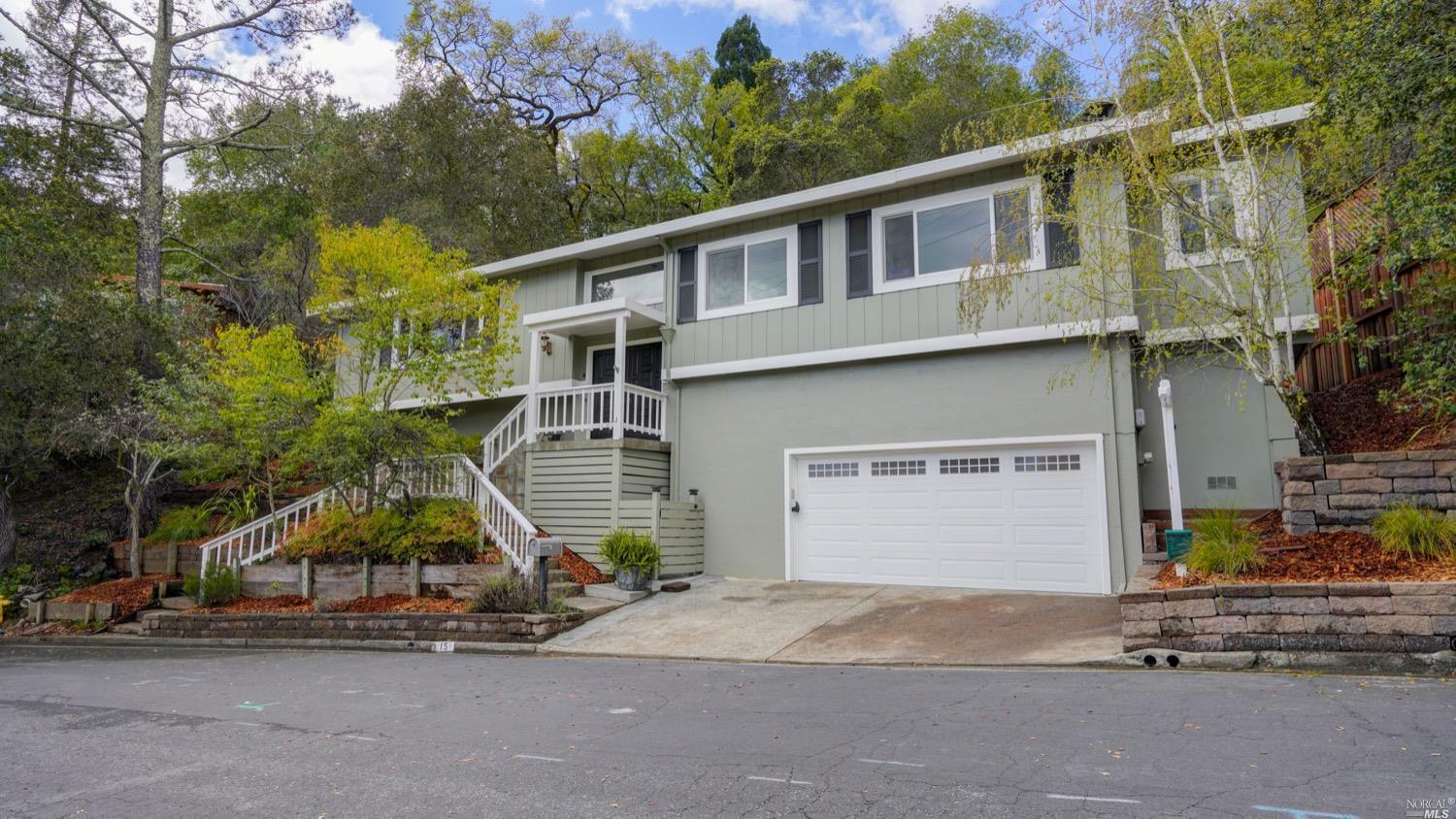 Property Photo:  15 Wimbledon Way  CA 94901 