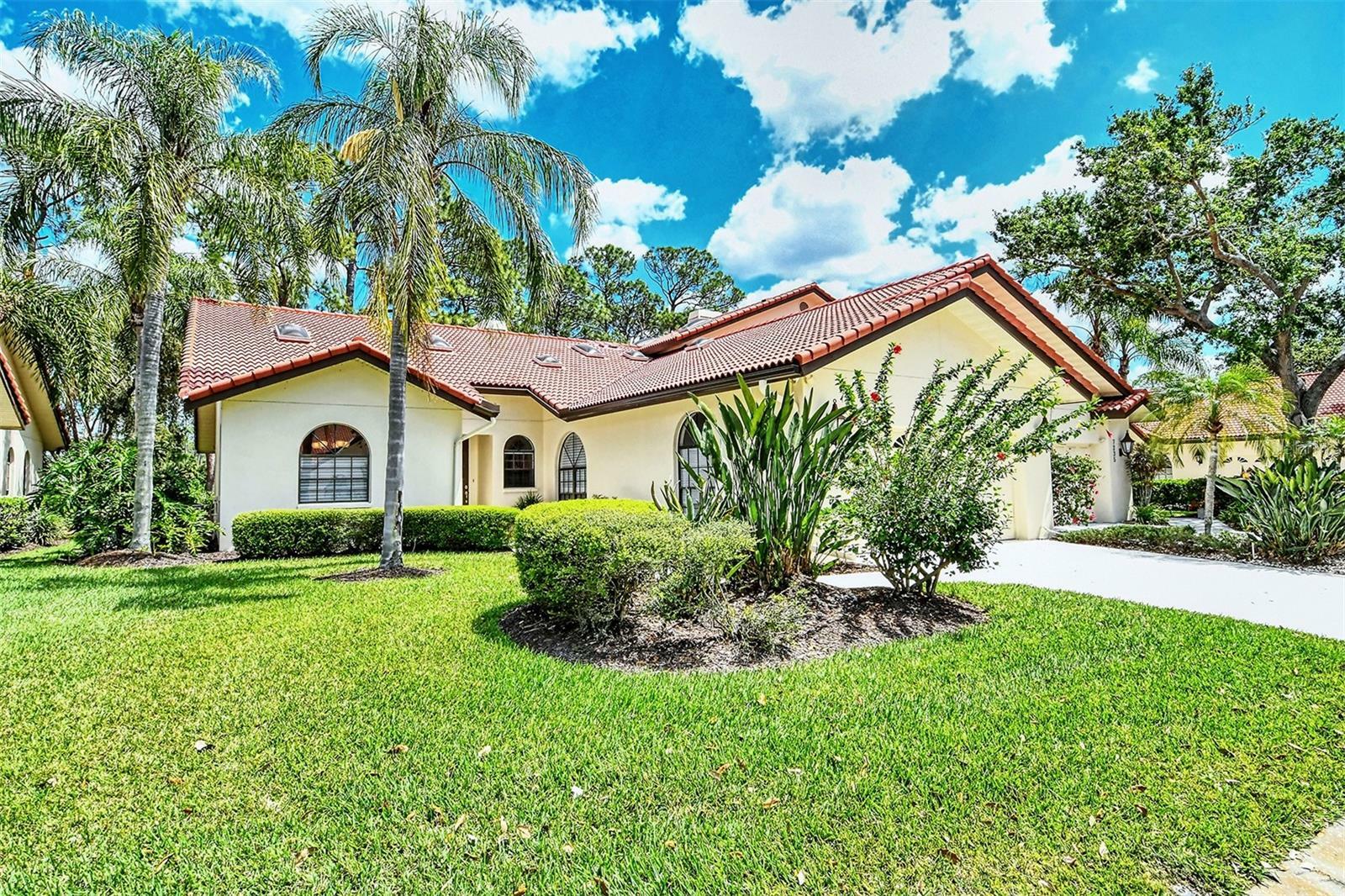 Property Photo:  7231 Villa D Este Drive  FL 34238 