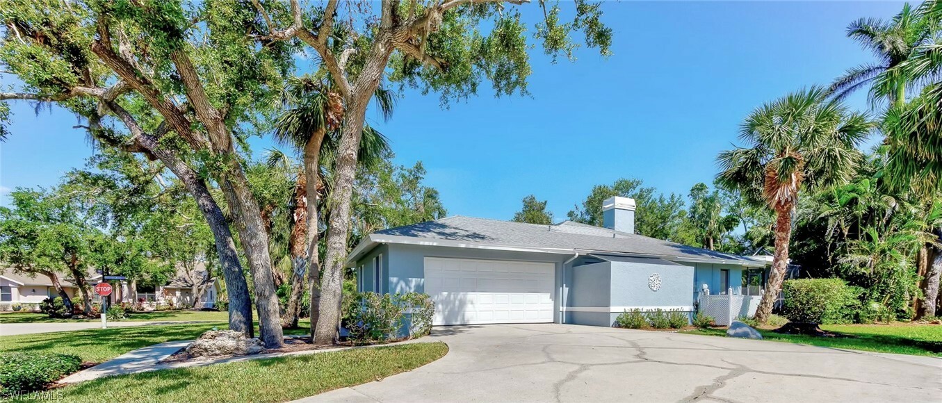 Property Photo:  15966 Gleneagle Court  FL 33908 