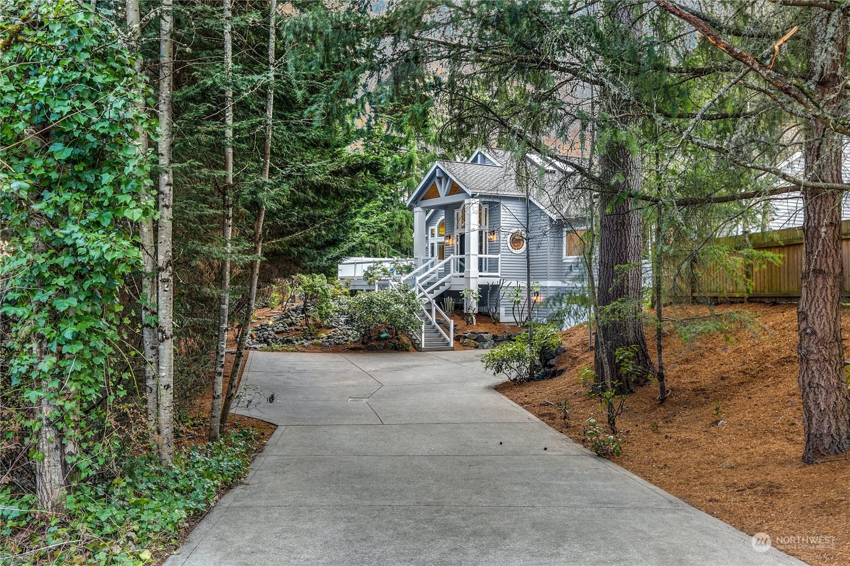 Property Photo: 8707 170th Court NE WA 98052