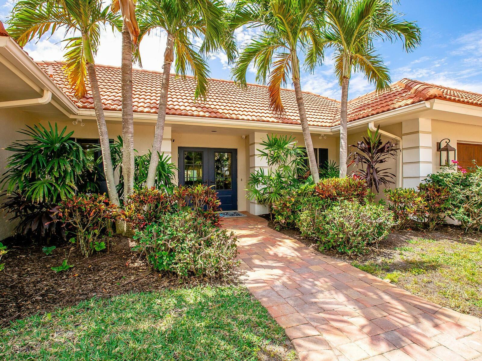 Property Photo: 410 Meadow Lark Drive FL 34236